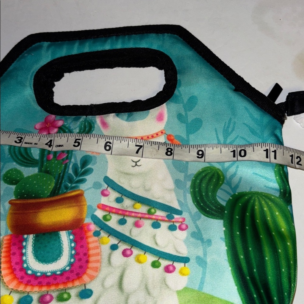 NAANLE LLAMA AND CACTUS INSULATED LUNCH BAG ZIPPER CLOSURE EXCELLENT CONDITION - Picture 5 of 7